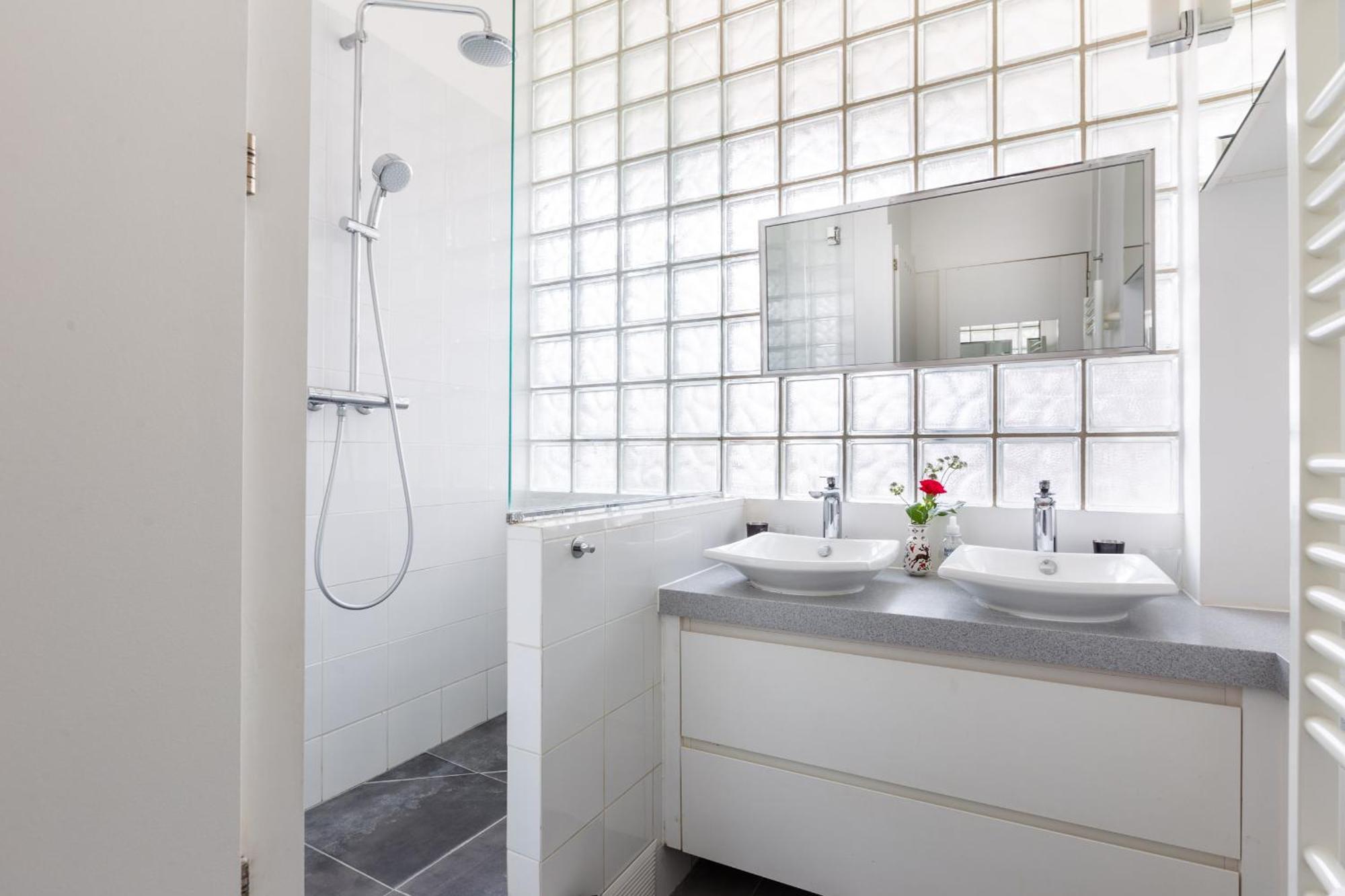 Tresor Du Marais Elegant De 110m2 *